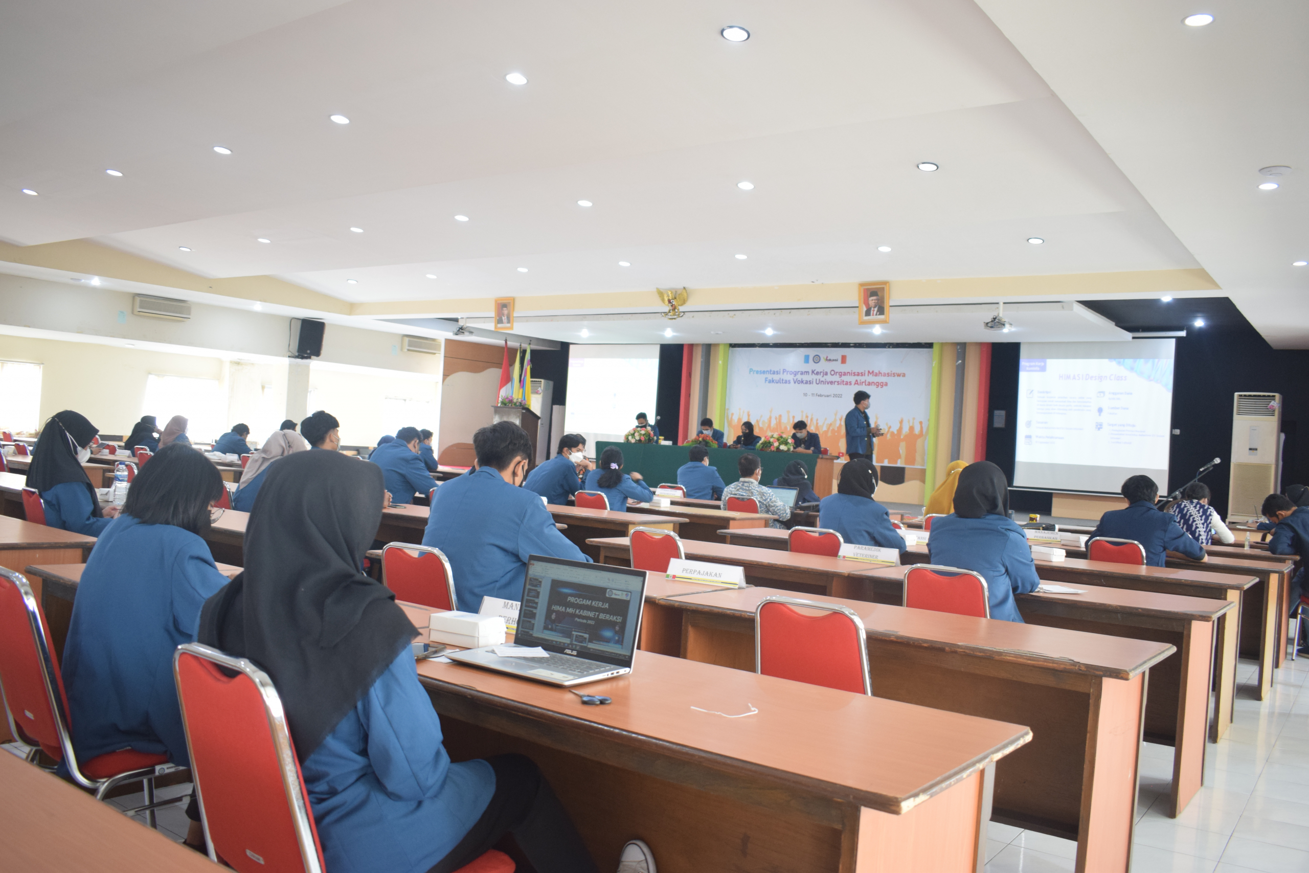 Presentasi Program Kerja Organisasi Mahasiswwa Fakultas Vokasi tahun 2022