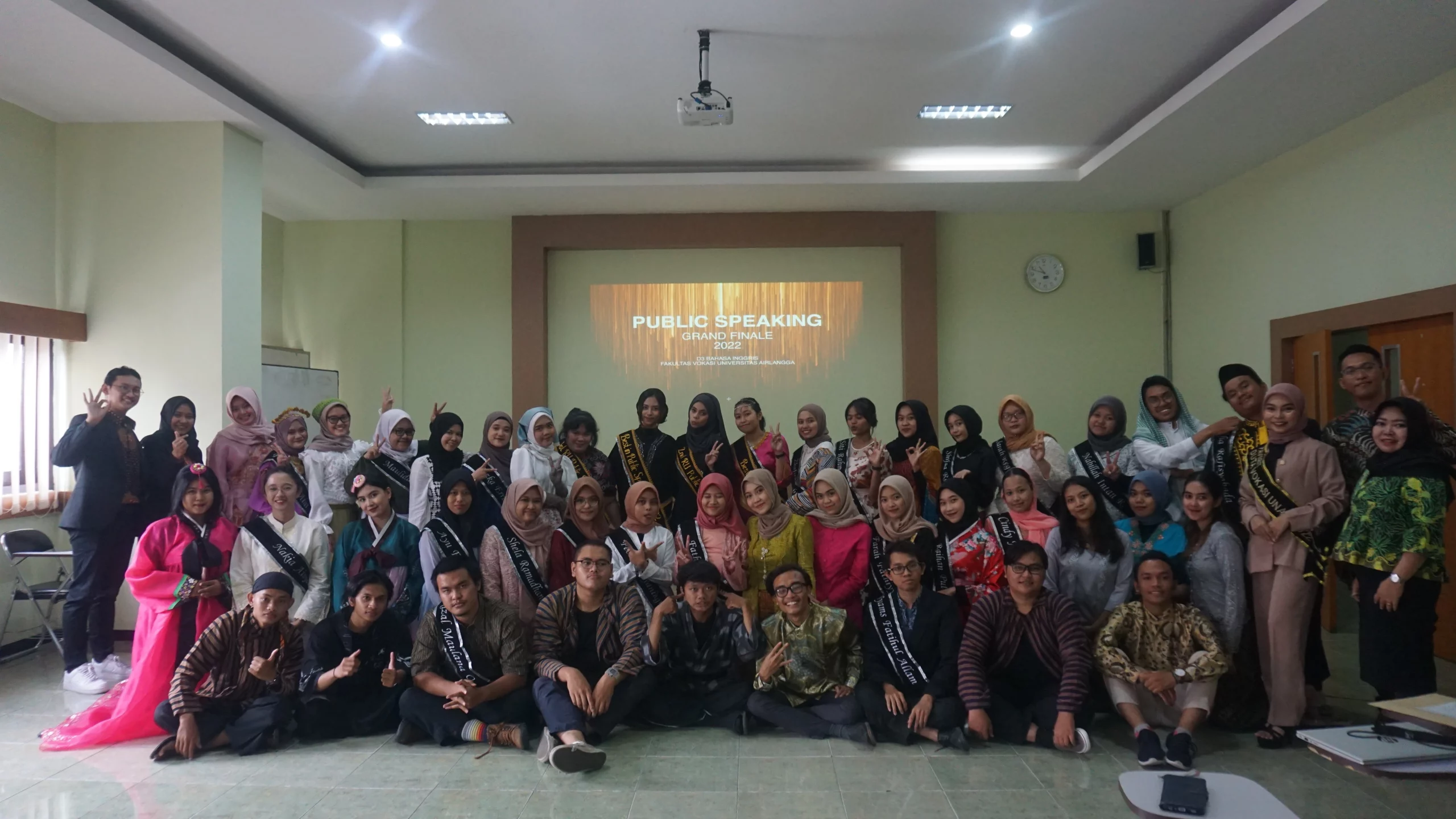 Pentingnya Public Speaking Bagi Mahasiswa Fakultas Vokasi Universitas Airlangga