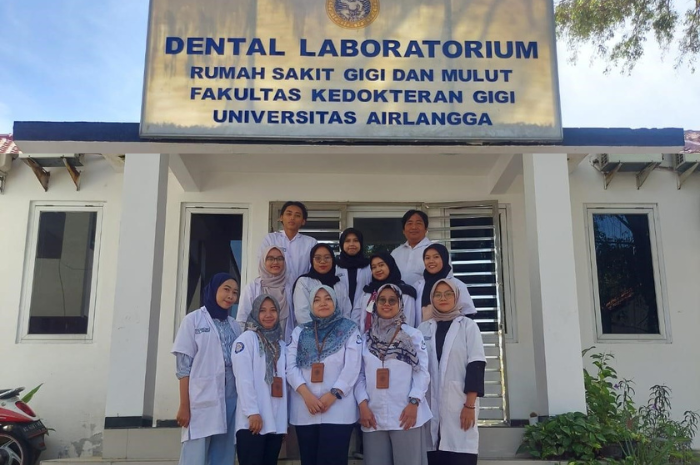 PKL di Dental Laboratorium RSGM UNAIR Memberikan Pengalaman Berharga Mahasiswa D3 Teknik Gigi
