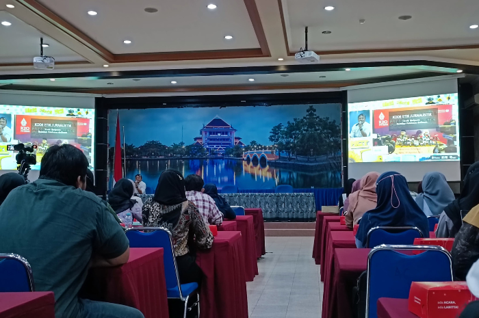 News and Content Training Batch II PKIP Universitas Airlangga/dokumen istimewa