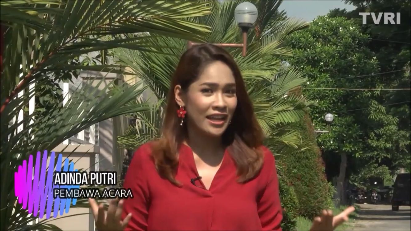 Former Miss Indonesia and TVRI Presenter as a English Lecturer