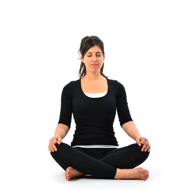 pose sukhasana dalam latihan yoga