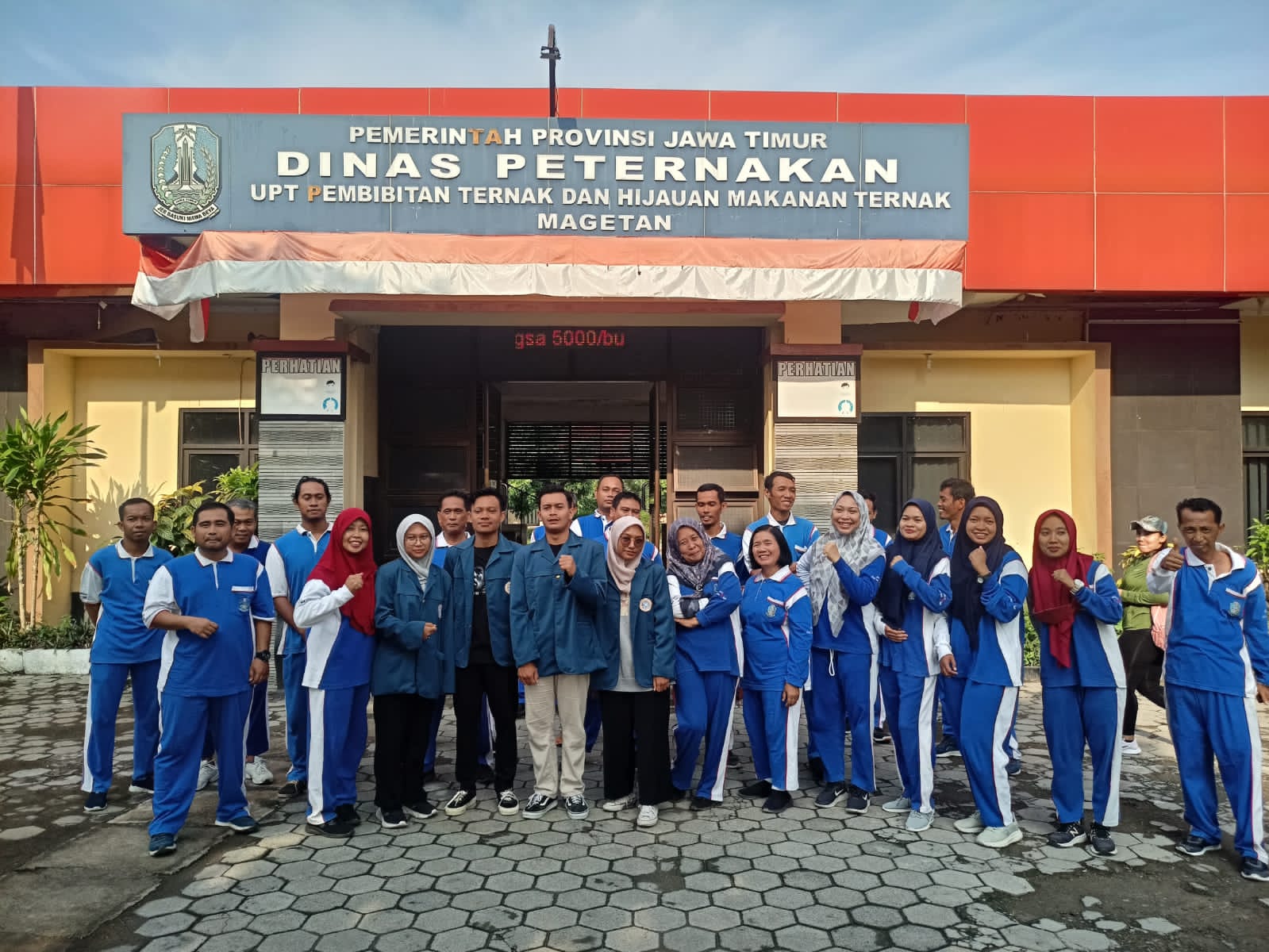Pengalaman Baru Mahasiswa PKL D-III Paramedik Veteriner di Dinas UPT PT dan HMT Magetan