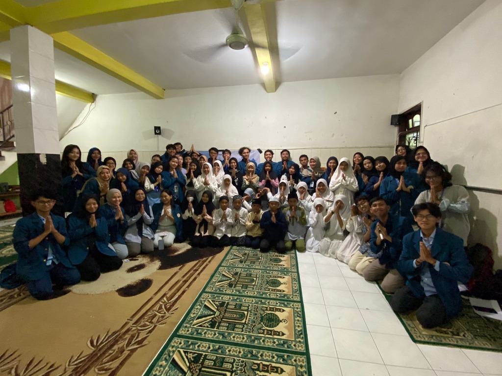 Ramadhan Berbagi, Keseruan ’EDSO Social Expedition’ Oleh HIMA D-III Bahasa Inggris_Dokumen Istimewa