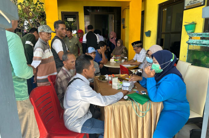 Dokumentasi berbakti pada lansia ala Depkes Vokasi UNAIR