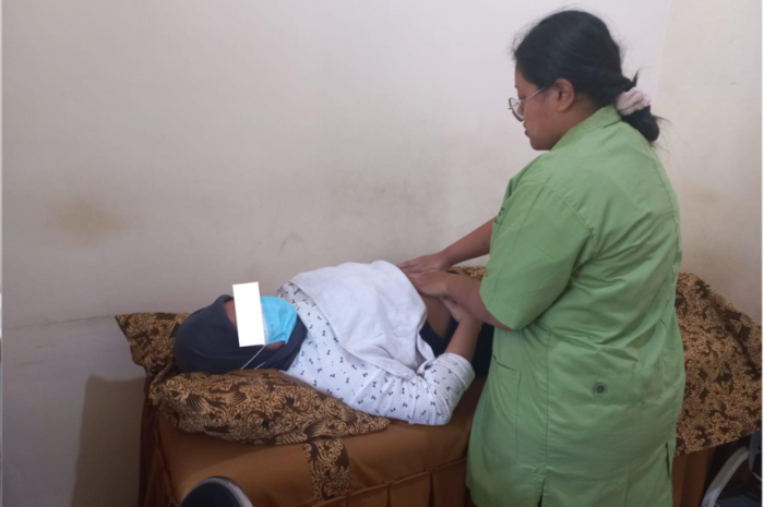 Terapi Pijat Area Pinggang dan Perut pada Kasus Obesitas_Dokumen Istimewa