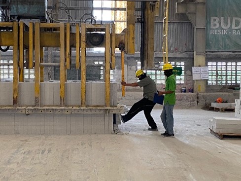 Gambaran Unsafe Action Berdasarkan Faktor Internal dan Eksternal Bagian Produksi di PT X_Dokumen Istimewa