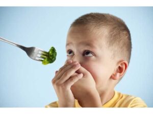 _Picky Eater_ Ini Trik Agar Anak Mau Makan Sayur Tanpa Drama_ - auralia aldini