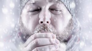 Waspada Hipotermia: Begini Cara Mengatasi dalam Keadaan Darurat_Shutterstock