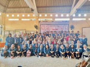Edukasi Kesehatan Lewat USG Mahasiswa UNAIR luruskan mitos - gresia pramestika