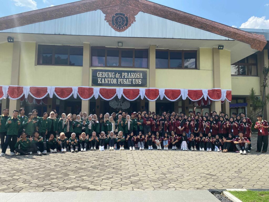 HIMA Manajemen Pemasaran Unair Gelar Studi Banding ke HMDIMA UNS_Dokumen Istimewa