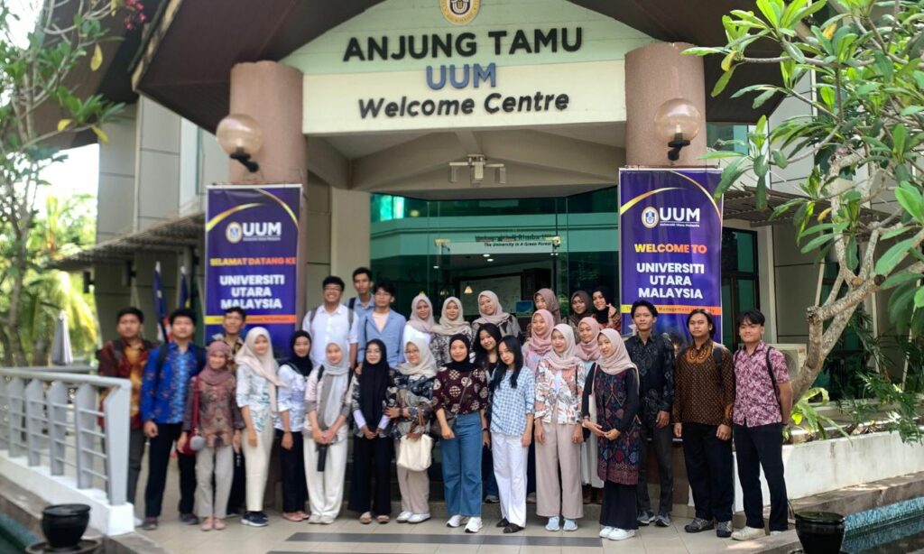 Sepuluh Mahasiswa D4 Kearsipan dan Informasi Digital Melakukan Kegiatan Student Outbound di UiTM Kedah, Malaysia_dokumen Istimewa
