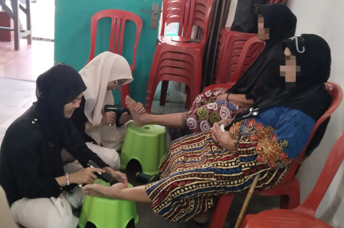 Stimulasi Vibrasi Massage Gun Tingkatkan Keseimbangan Dinamis Lansia_Dokumen Istimewa