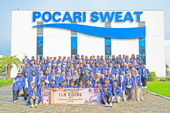 Kunjungan Industri D-IV TLM di PT Amerta Indah Otsuka: Pengenalan Produksi Pocari dan Soyjoy_Dokumen Istimewa