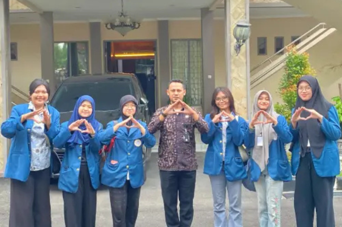 Perbedaan Persepsi Etika Profesi Arsiparis antara Gen X dan Y di DISPUSIP Jawa Timur_Dokumen Istimewa