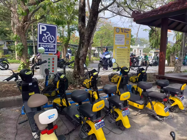 UNAIR Bike: Solusi Transportasi Ramah Lingkungan dan Efisien_Sarpras Unair