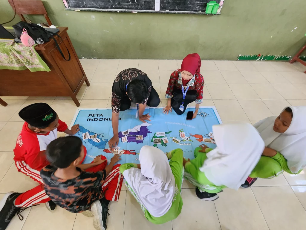 “Aku Indonesia”: Menanamkan Cinta Budaya Sejak Dini Melalui Program BBK 5 Unair_Dokumen Istimewa