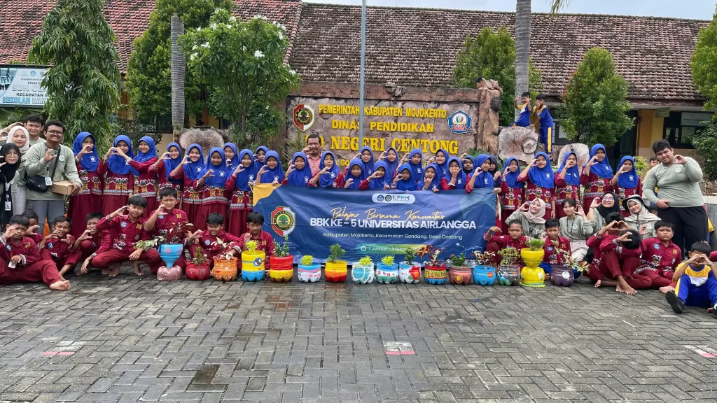 BBK 5 UNAIR Ajak SDN Centong Kreatif Olah Sampah_Doumen Istimewa
