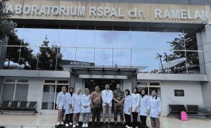 Belajar Langsung di Rumah Sakit Rujukan Tipe A Pengalaman Mahasiswa TLM UNAIR PKL di RSPAL Dr. Ramelan - Proker Nissa