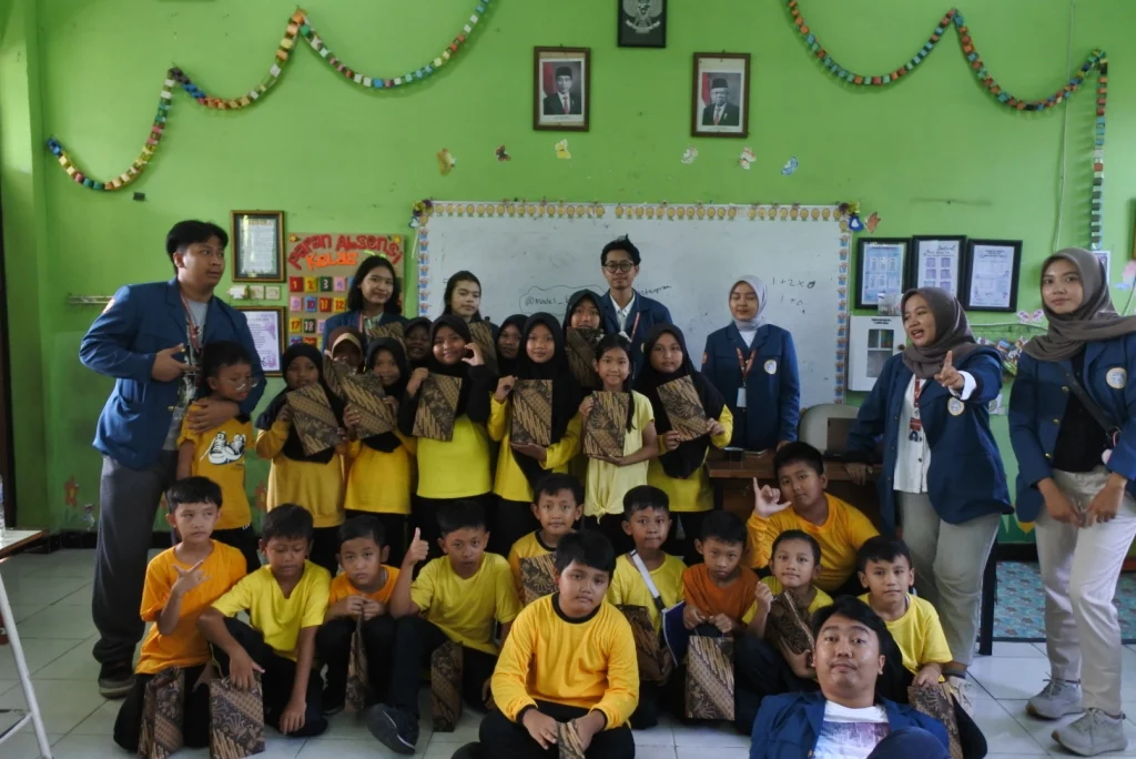 BBB: Inovasi Mahasiswa UNAIR Asah Kemampuan Berhitung Siswa SDN Made I Surabaya_Dokumen Istimewa