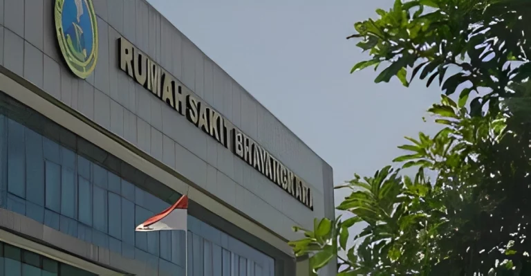 Magang Bermakna: Mahasiswa Pelajari Etika dan Teknik Pengambilan Sampel Pasien Rawat Inap_Instagram