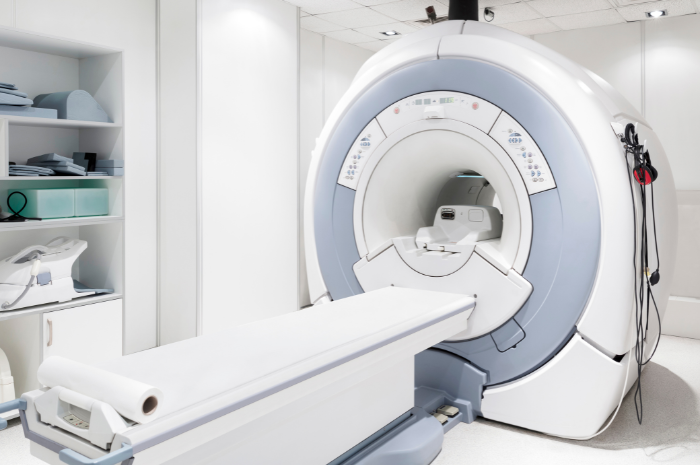 Fatsat VS Dixon Teknik Mana yang Lebih Unggul Untuk MRI Elbow?_Canva