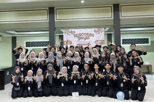 Edukasi Pembuatan Pupuk Organik Cair dan Kreasi Filtrasi Air di Desa Siwalan_Dokumen Istimewa