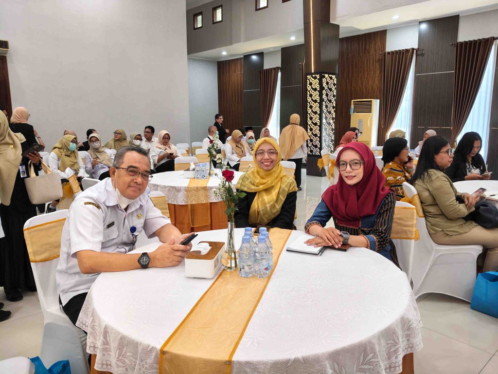 Dekan Fakultas Vokasi Hadiri Undangan Talkshow Mental Emergency_Dokumen Istimewa