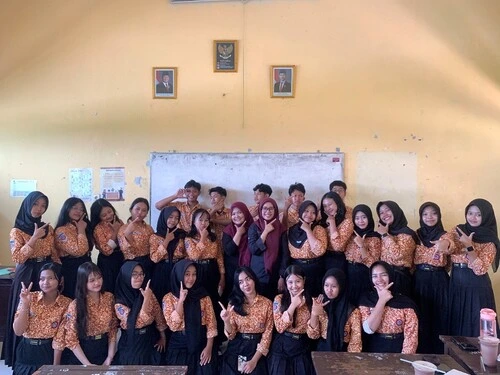 Belajar Sistem Kontrol Melalui Simulasi Digital: Departemen Teknik Gelar Pengmas di SMAN 1 Kauman, Tulungagung_Dokumen Istimewa