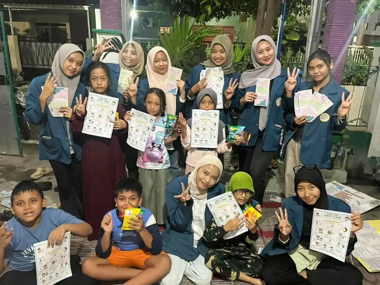 Cerdas Mengenal Obat Cair: Edukasi Penggunaaan dan Penyimpanan Sediaan Obat Cair Pada Anak-anak di Perumahan Graha Bunder Asri, Gresik