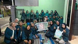Kenali Tiga Tingkatan Obat Bahan Alam, Mahasiswa UNAIR Edukasi Ibu-Ibu PKK Gresik