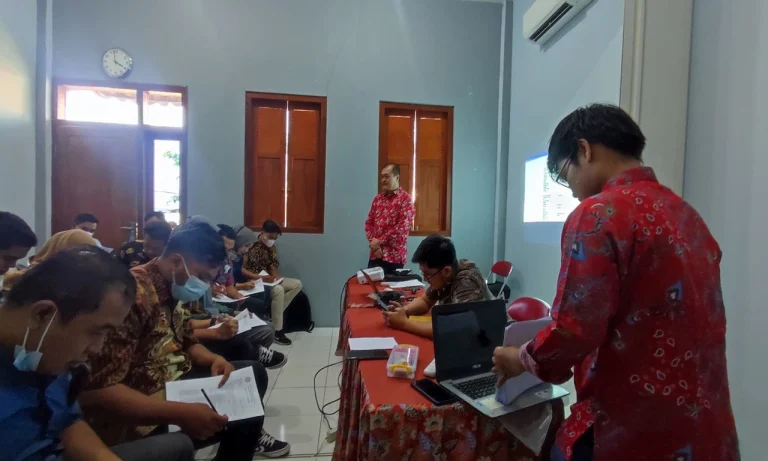 Terapi Auriculopunktur Untuk Mengatasi Insomnia - Dimas Nurwahyu