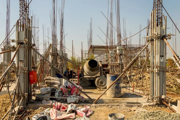 Ilustrasi construction in progress berdasarkan PSAK 216 pada proyek pembangunan aset