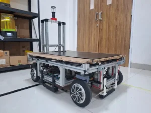 Inovasi Mahasiswa D-IV TRIK pada Robot Pengantar Barang Berbasis Kamera untuk Navigasi Adaptif di Lingkungan Industri