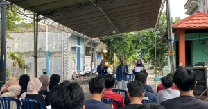 Edukasi pertolongan pertama luka bakar bagi anggota Karang Taruna