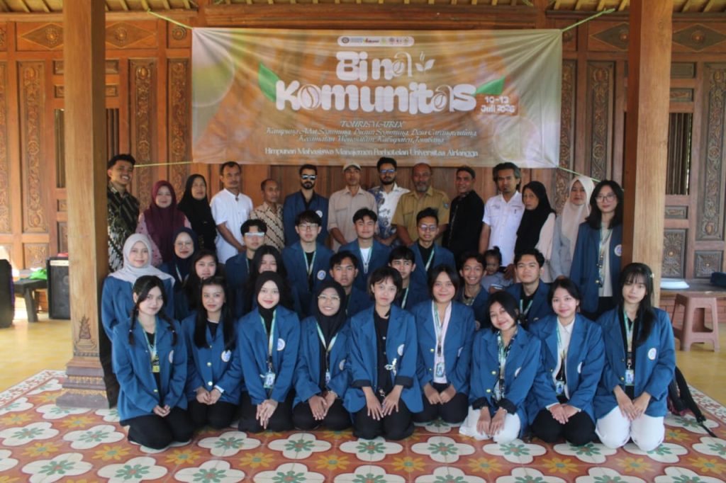 Transformasi Kampung Adat Segunung melalui Penguatan Wisata dan Ekonomi Kreatif
