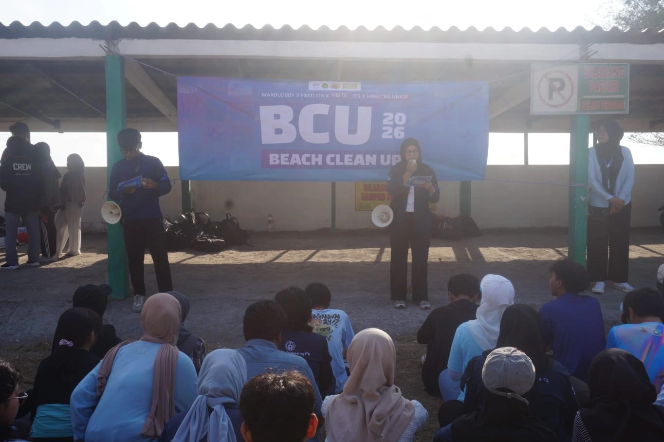 World Cleanup Day 2026: Mahasiswa Bersatu Bersihkan Pantai Kenjeran