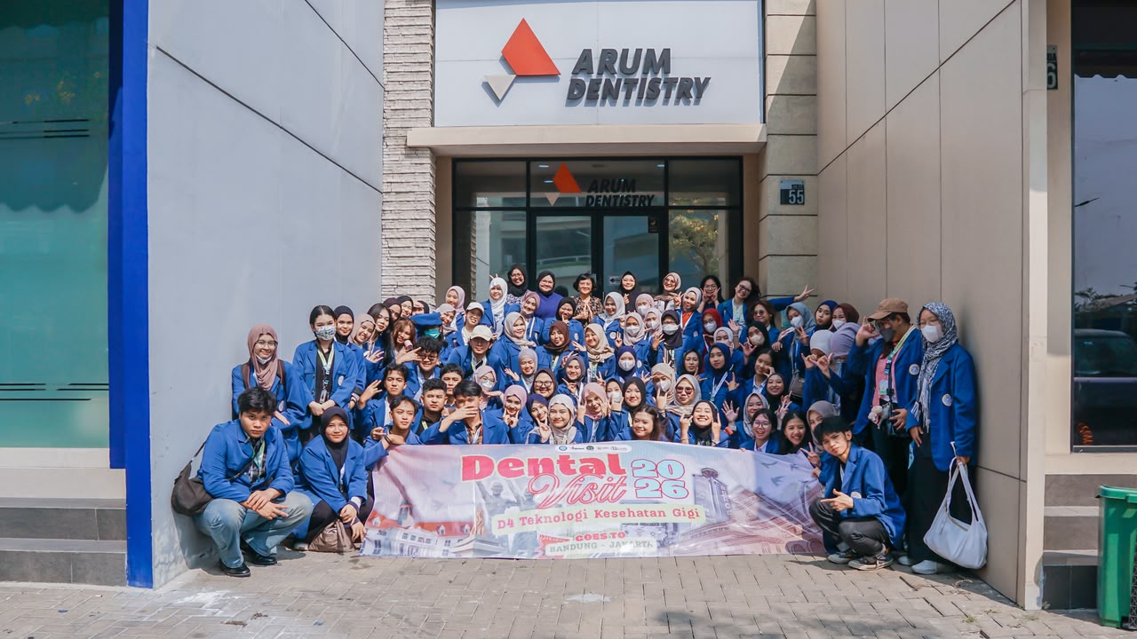 Dental Visit 2026 Jembatani Pembelajaran Mahasiswa TKG VOKASI UNAIR dengan Industri