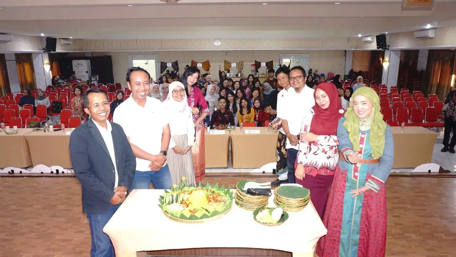FESTADIPA 2026: Kreativitas Mahasiswa Warnai Dies Natalis Destinasi Pariwisata UNAIR