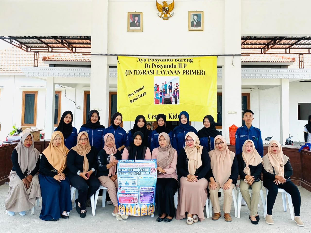 Mahasiswa Keperawatan Vokasi UNAIR Edukasi Perioperatif bagi Ibu Hamil dan Lansia  di Posyandu Cerme Gresik
